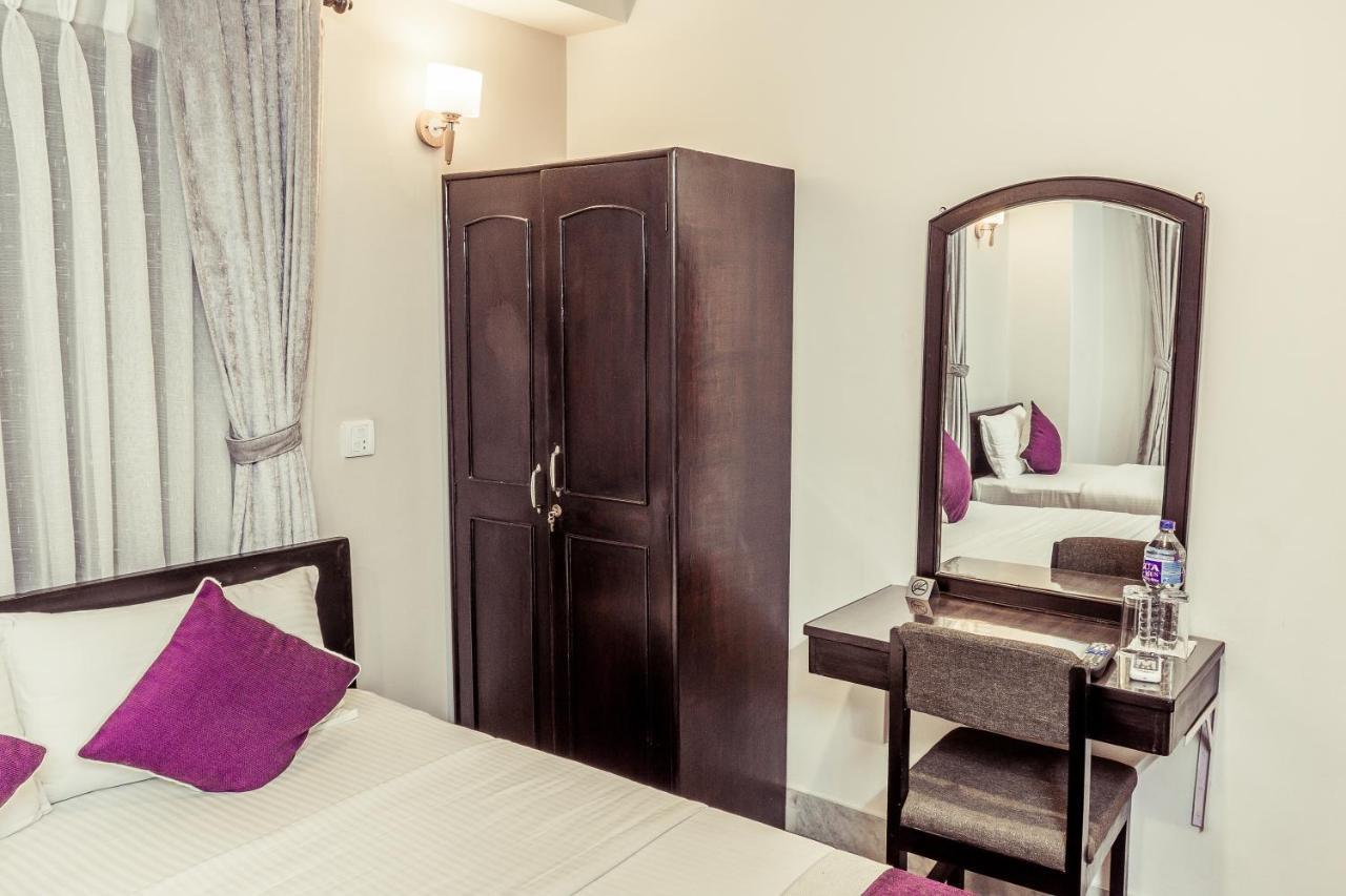Ausfinn Hotel Metro Inn Kathmandu Esterno foto