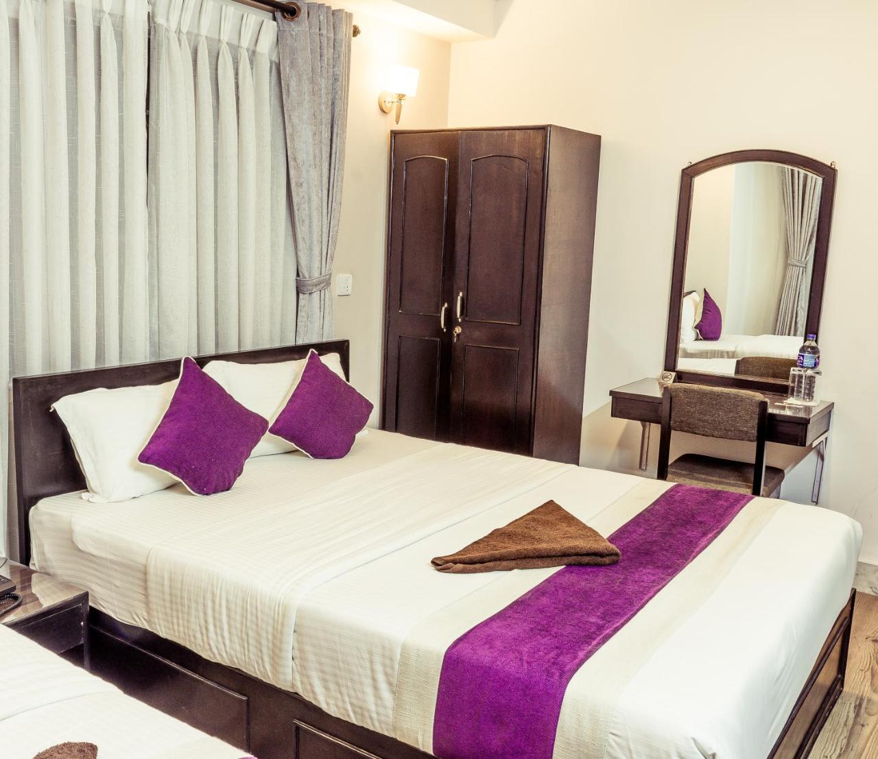 Ausfinn Hotel Metro Inn Kathmandu Esterno foto